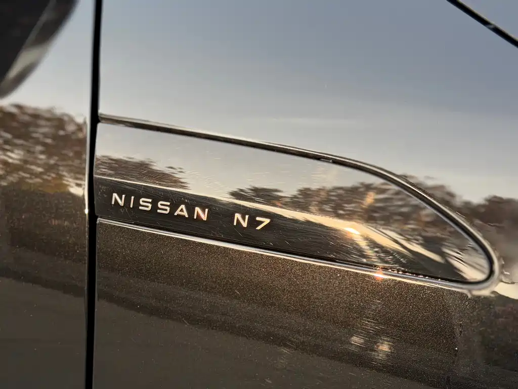 NISSAN N7