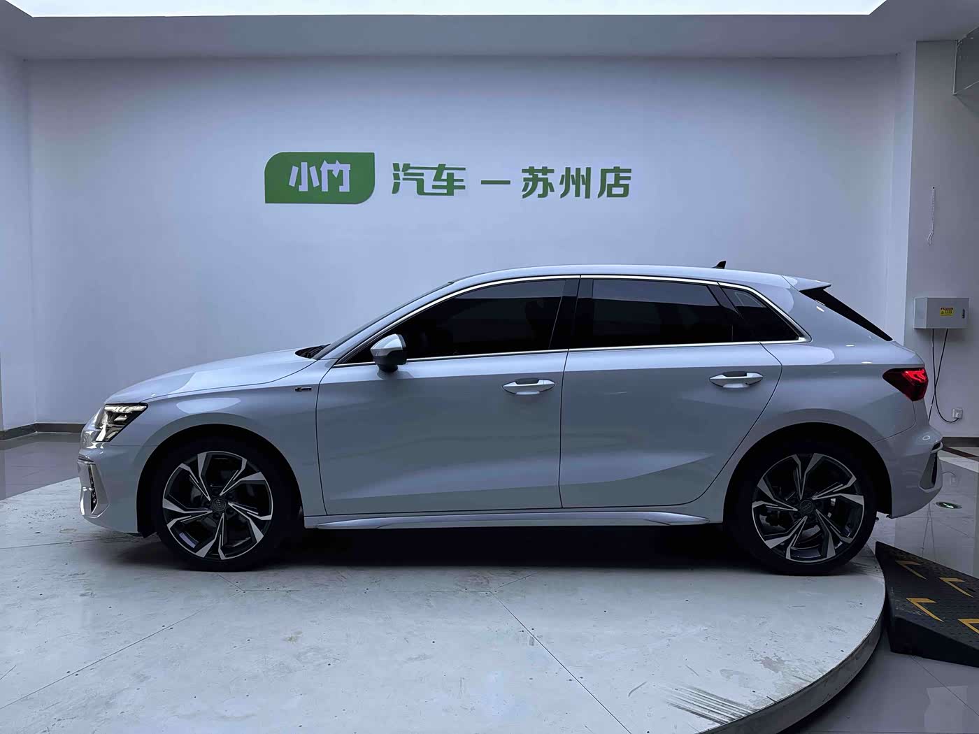 Audi A3 1.4 л 2022 г. Белый, пробег 33000 км