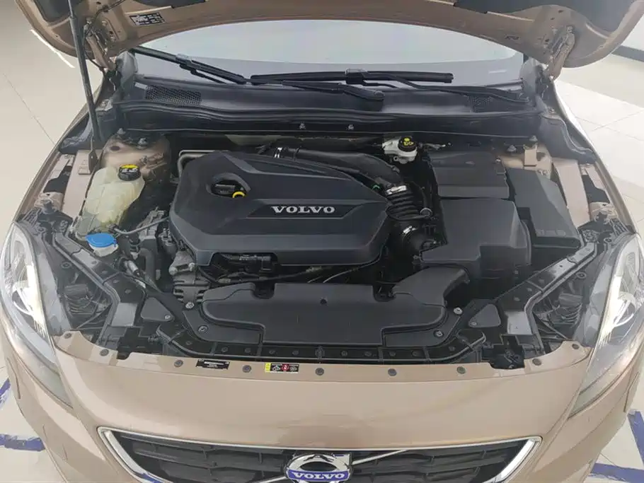 Volvo V40 2015 1.6T