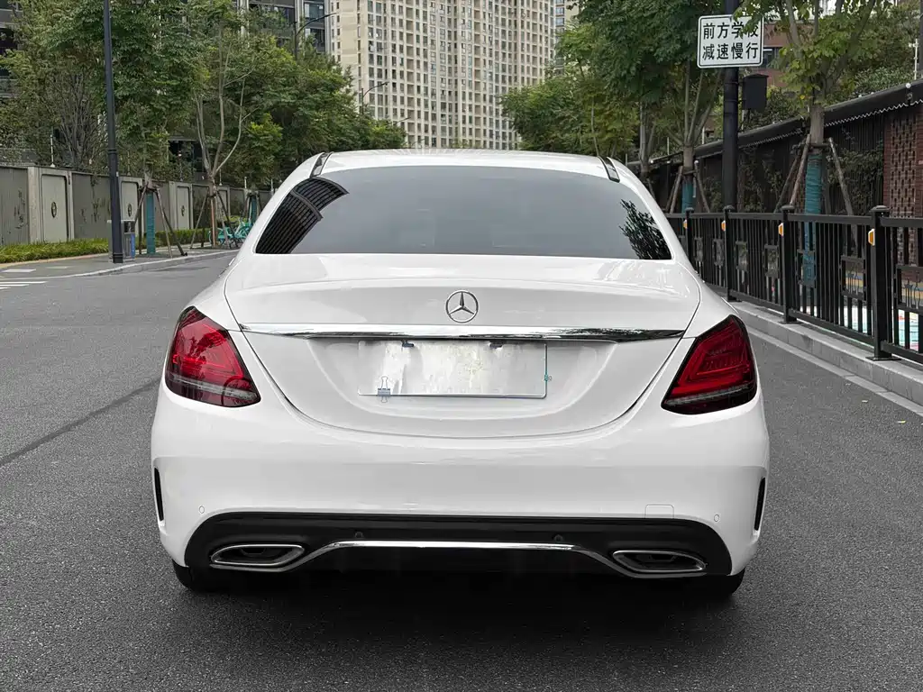 Mercedes-Benz C-Class — миниатюра 16