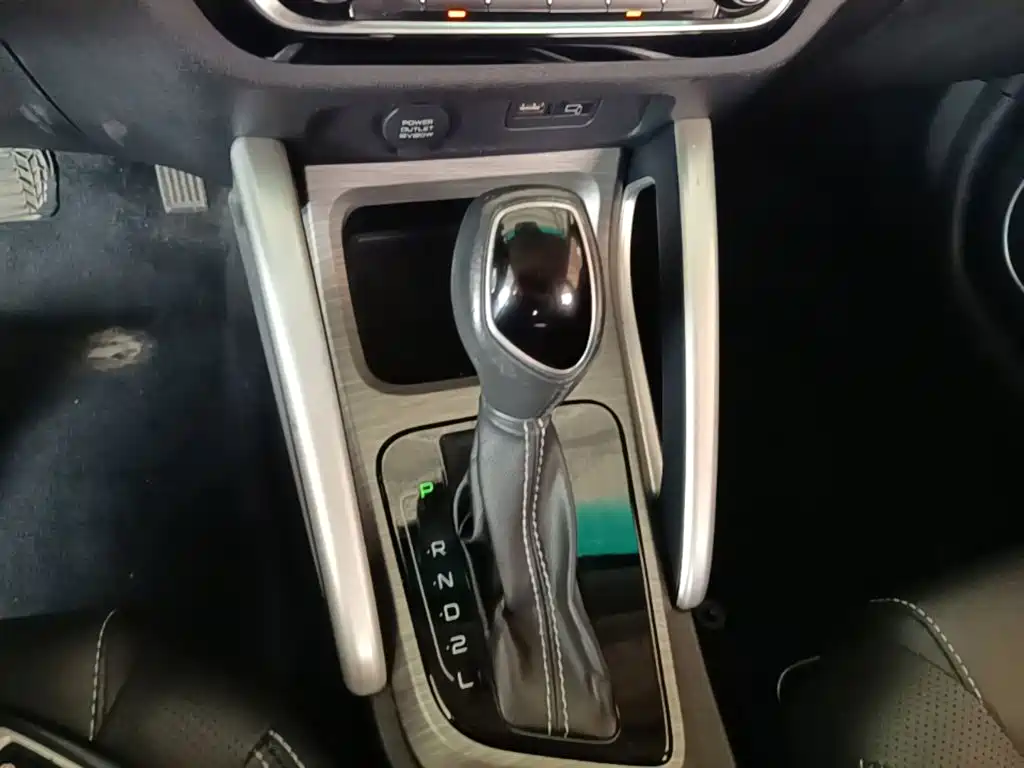 Geely Vision X3 — миниатюра 14