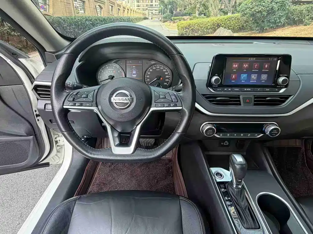 Nissan Teana — миниатюра 9