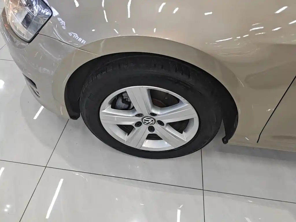 Volkswagen Golf — миниатюра 23