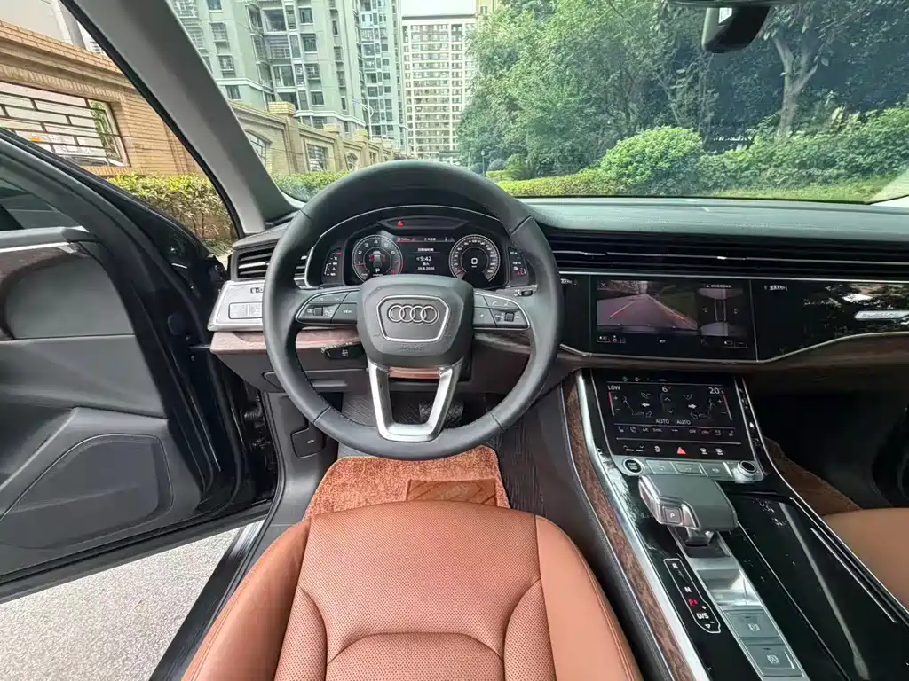 Audi Q7 2023 45 TFSI quattro S line Sport