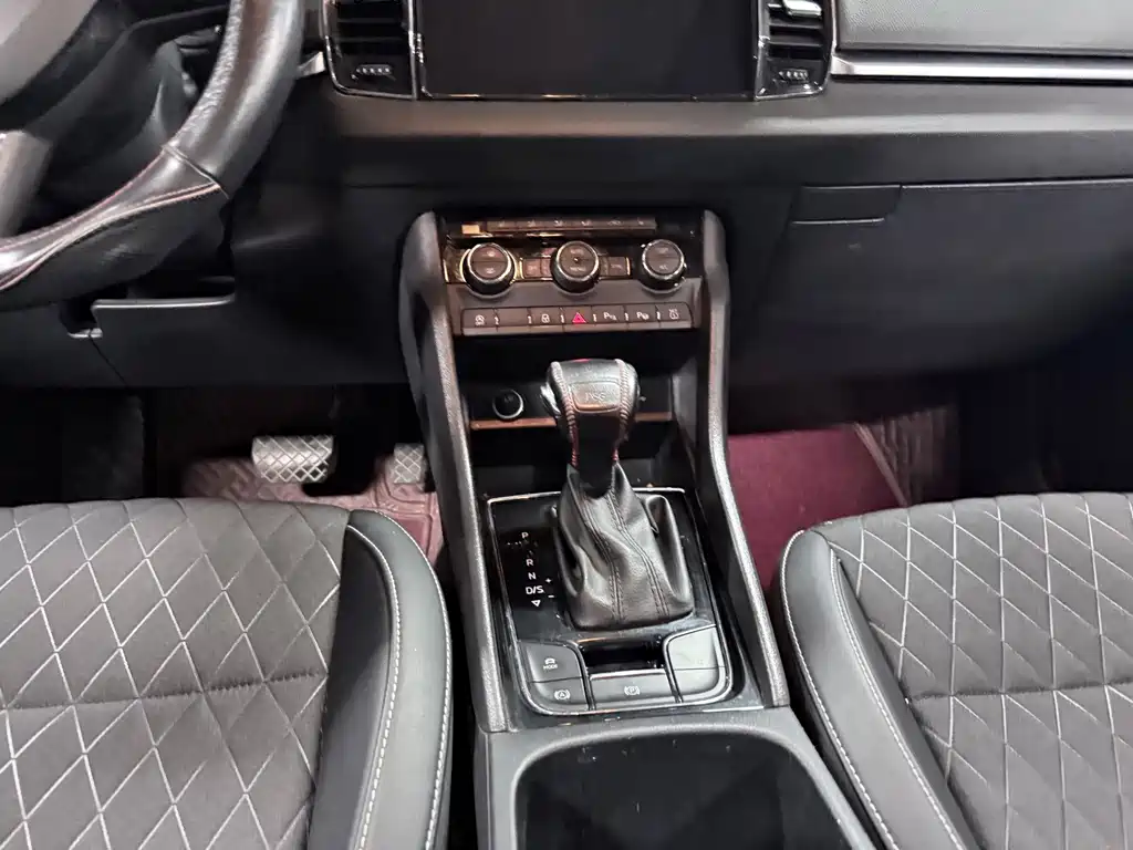 Skoda Karoq — миниатюра 16