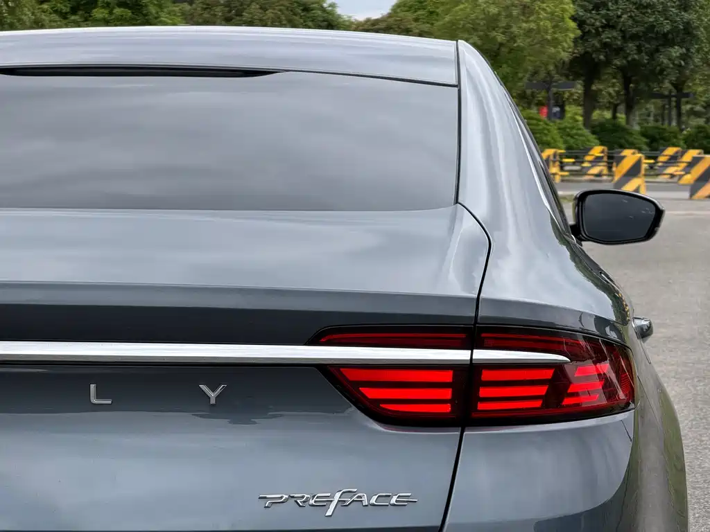 Geely Preface 2021 2.0TD Luxury