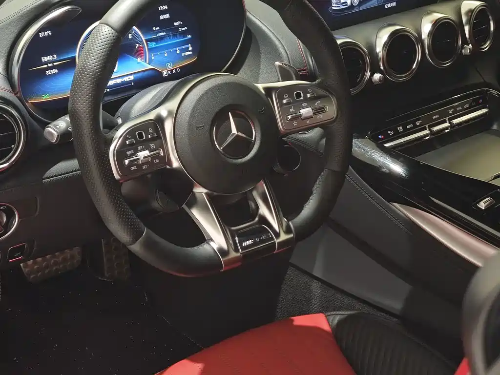 Mercedes-Benz AMG GT — миниатюра 10