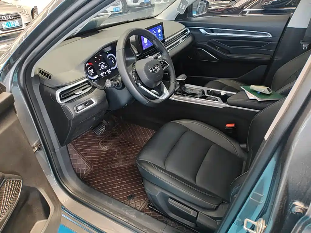 Geely Emgrand — миниатюра 15