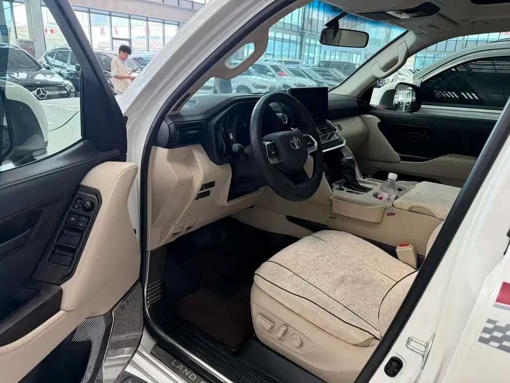 Toyota Land Cruiser — миниатюра 3
