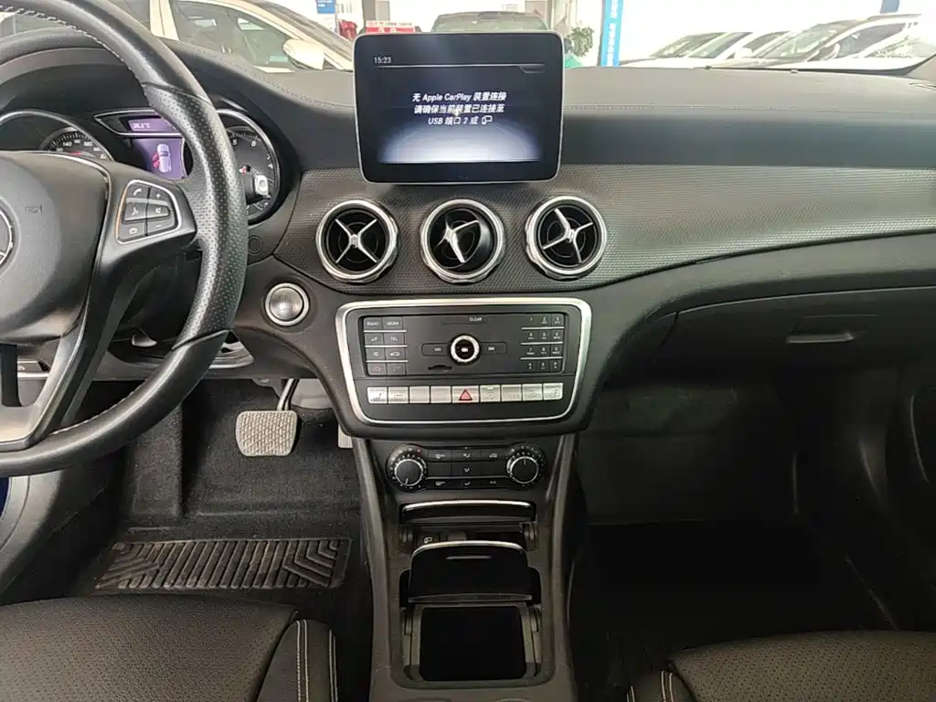 Mercedes-Benz GLA — миниатюра 13