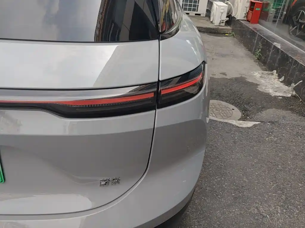 NIO ES6 — миниатюра 8