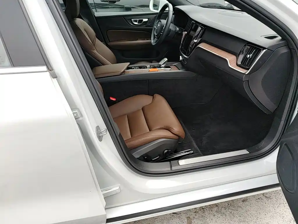 Volvo S60 — миниатюра 9