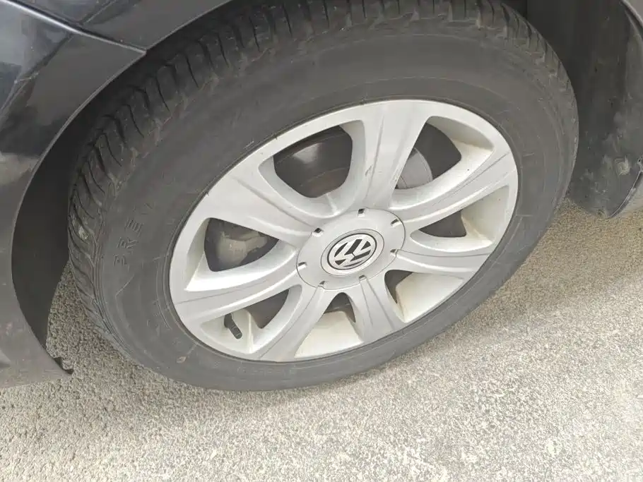 Volkswagen Lavida 2011 1.6L AT