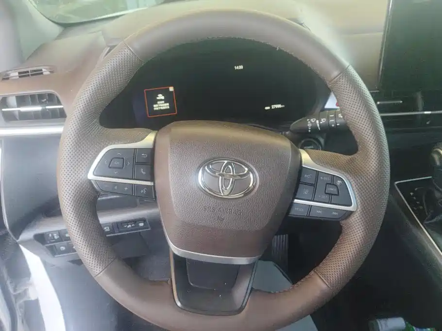 Toyota Granvia — миниатюра 15