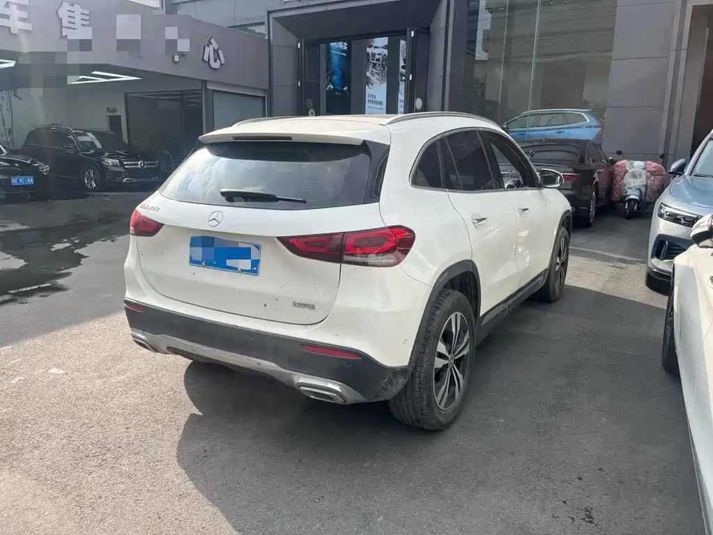 Mercedes-Benz GLA — миниатюра 10