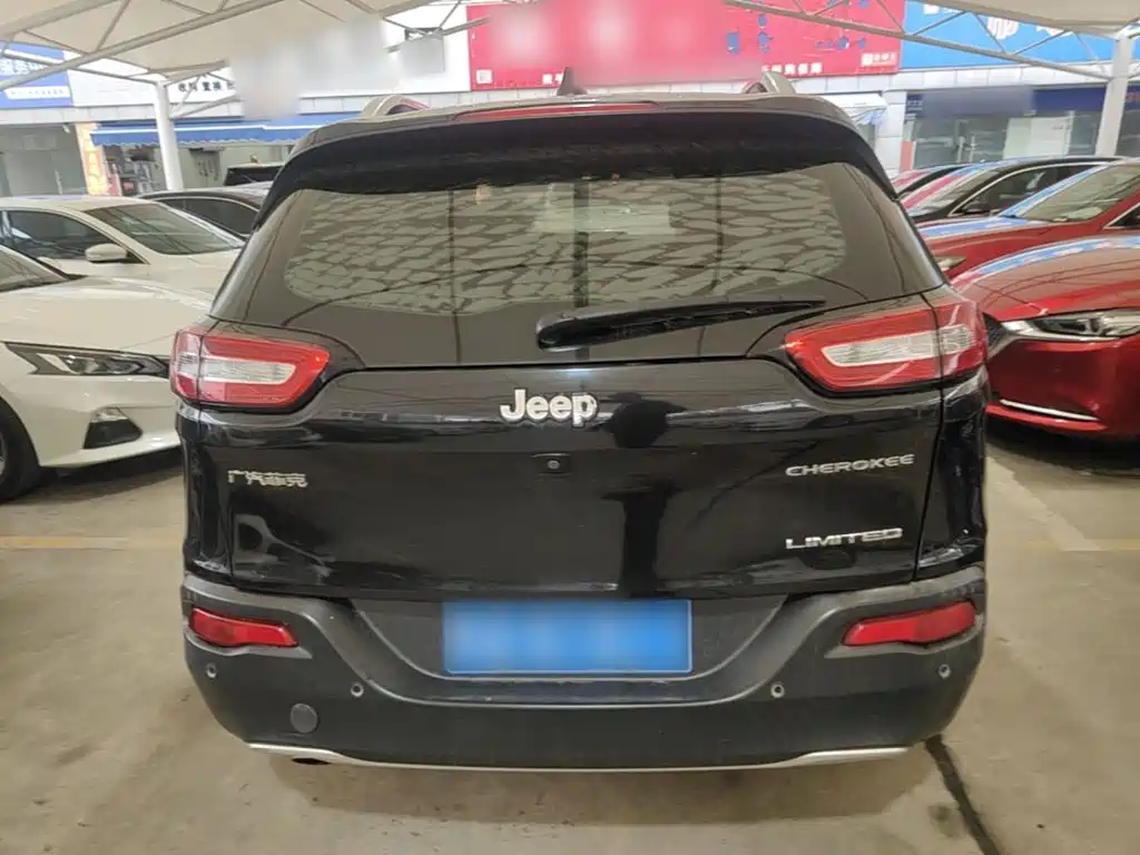 Jeep Cherokee — миниатюра 6