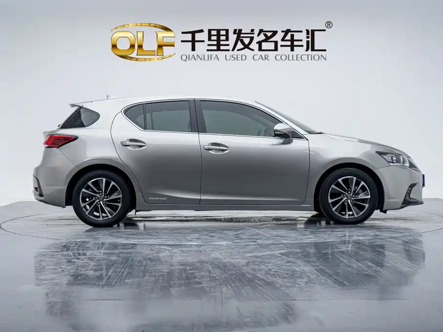 Lexus CT — миниатюра 8