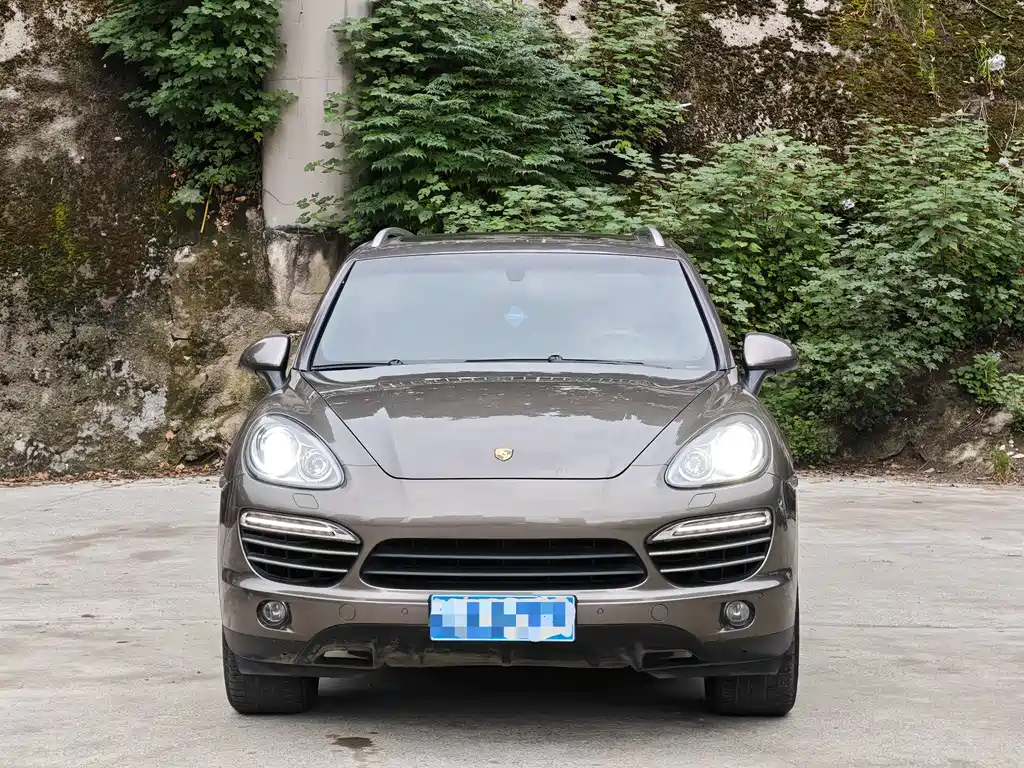 Porsche Cayenne — миниатюра 2