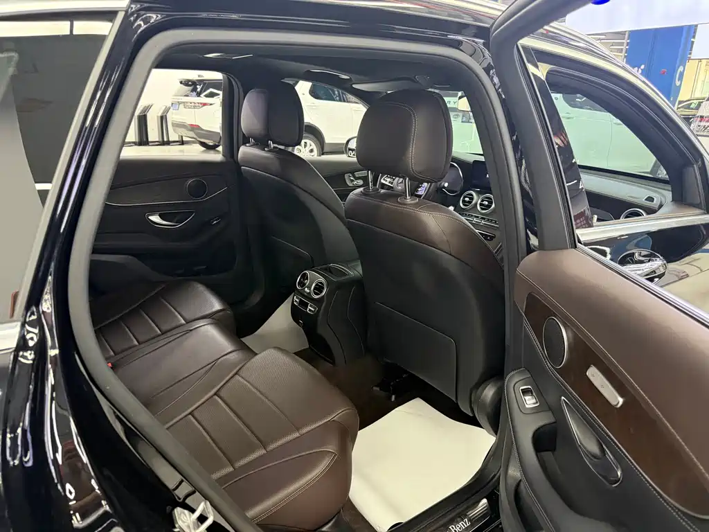 Mercedes-Benz GLC — миниатюра 13