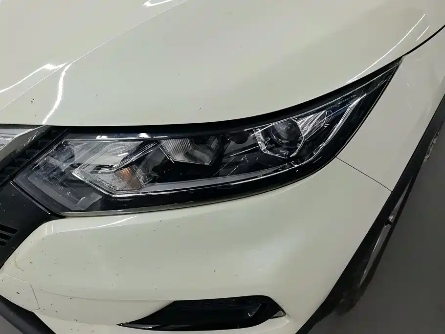 Nissan Qashqai — миниатюра 5