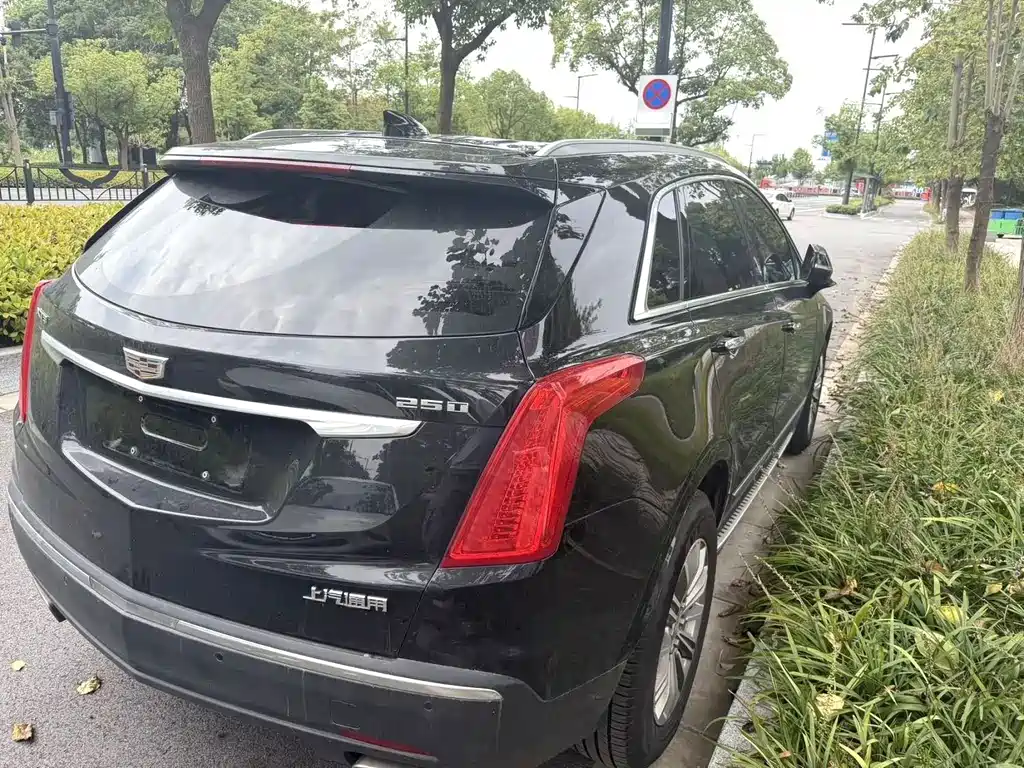 Cadillac XT5 — миниатюра 6