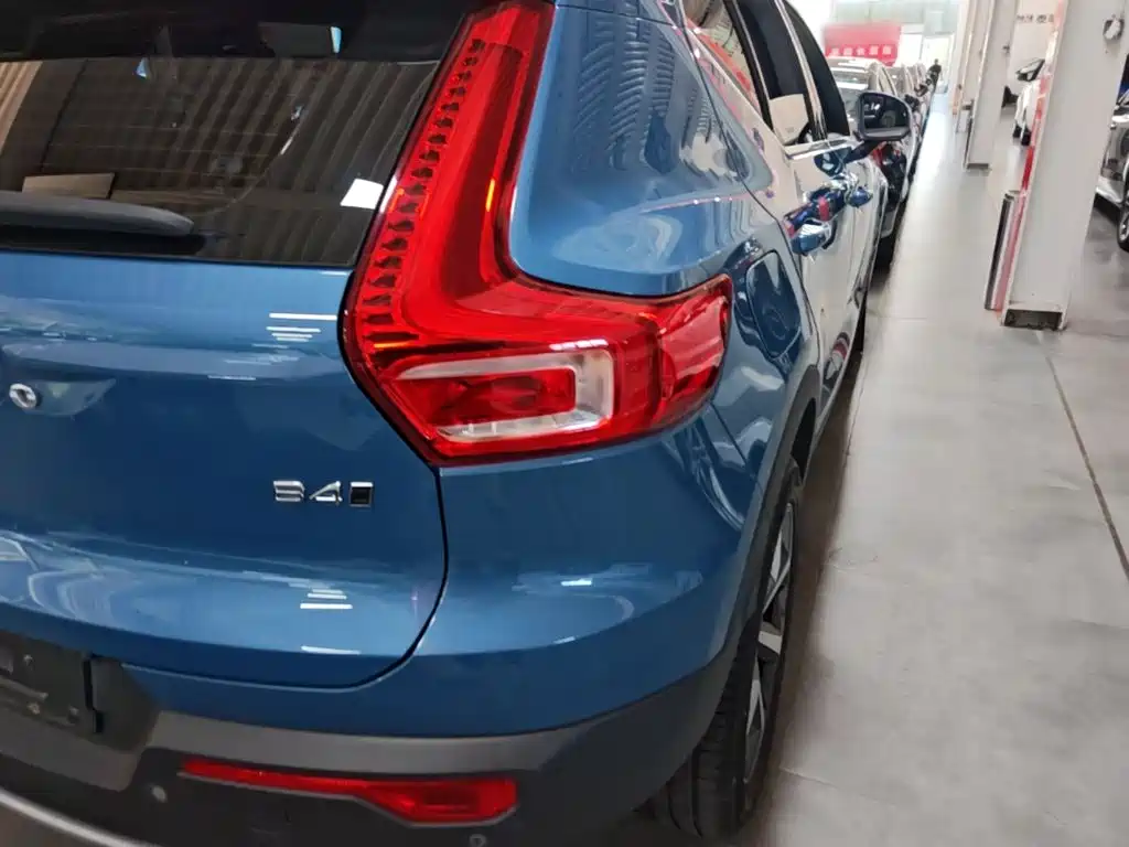 Volvo XC40 — миниатюра 8