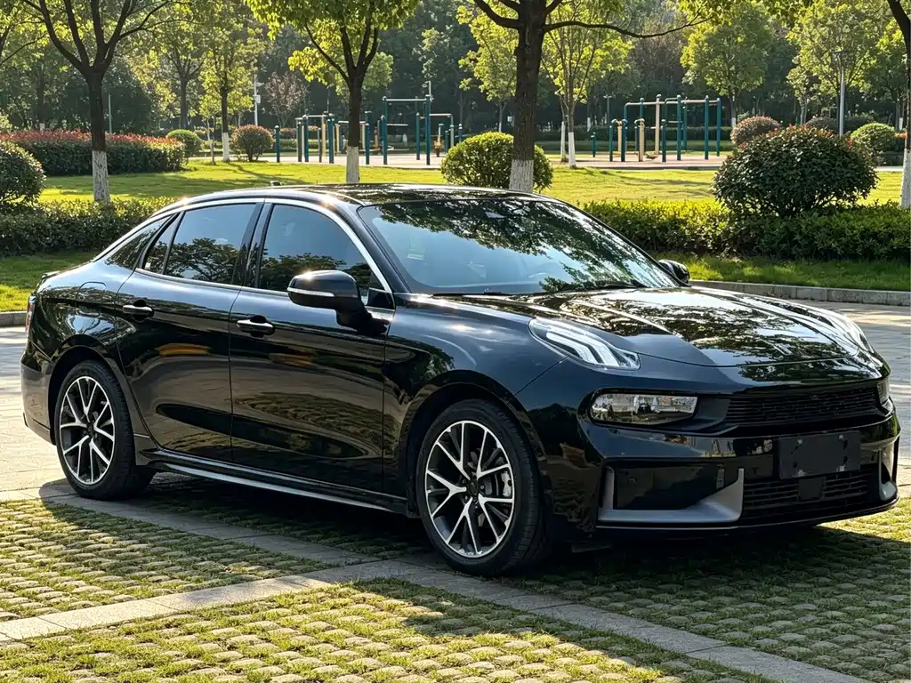 Lynk & Co 03 — миниатюра 3