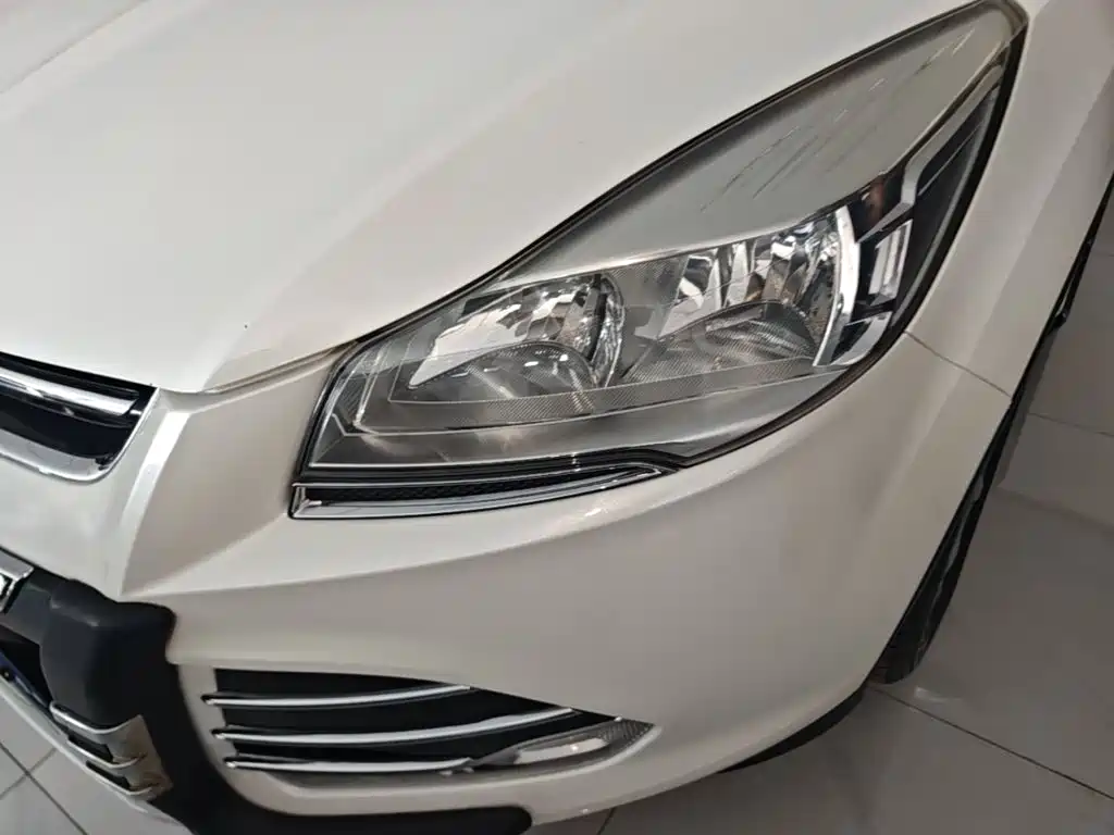 Ford Kuga — миниатюра 24