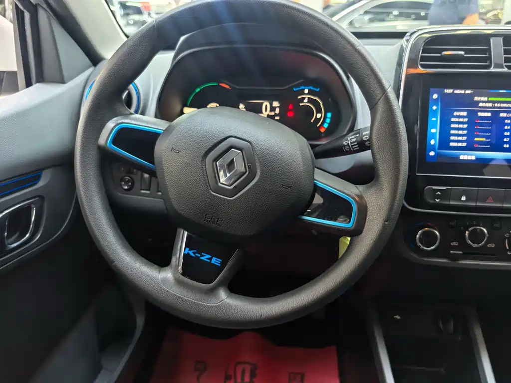 Renault City K-ZE — миниатюра 11
