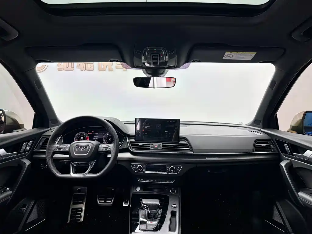 Audi Q5L Sportback — миниатюра 9
