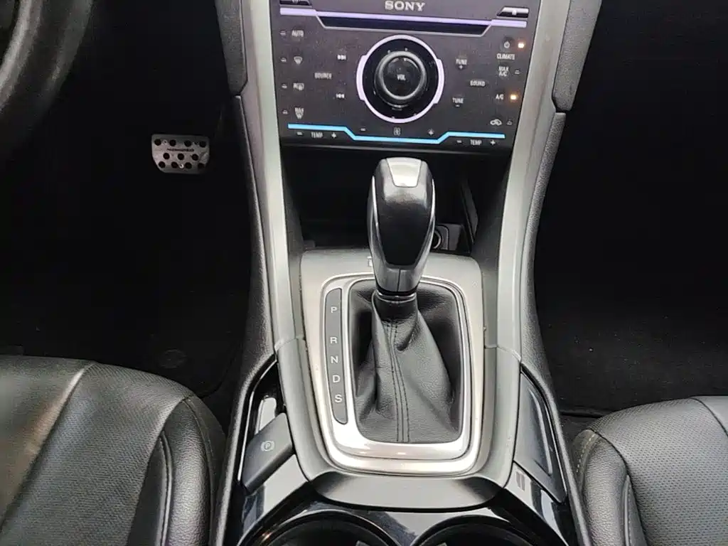 Ford Mondeo — миниатюра 14