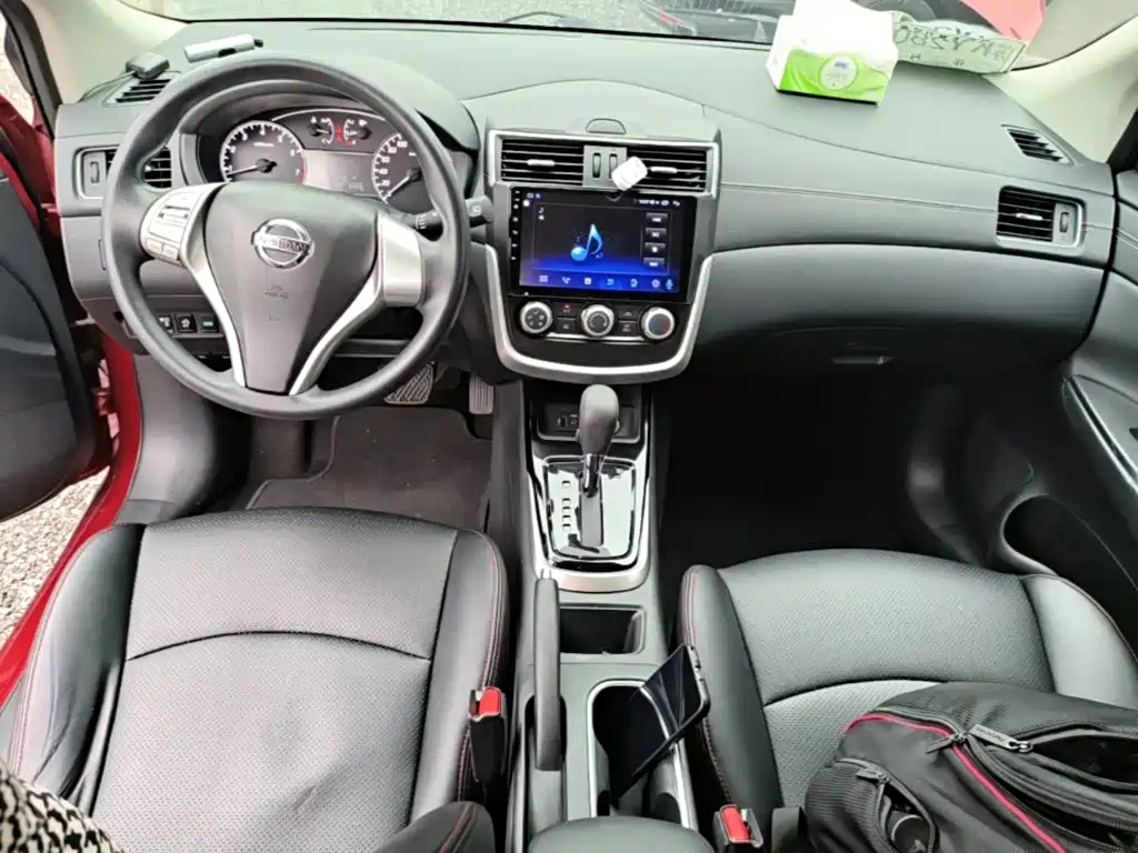 Nissan Tiida — миниатюра 13
