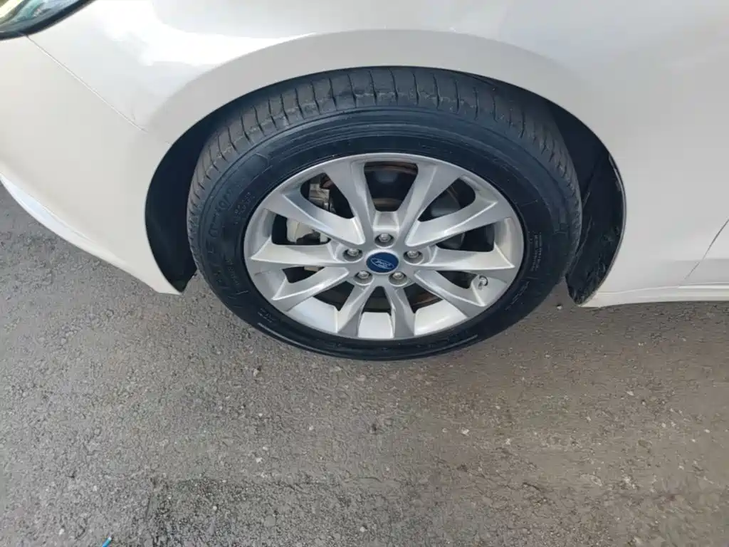 Ford Mondeo — миниатюра 23