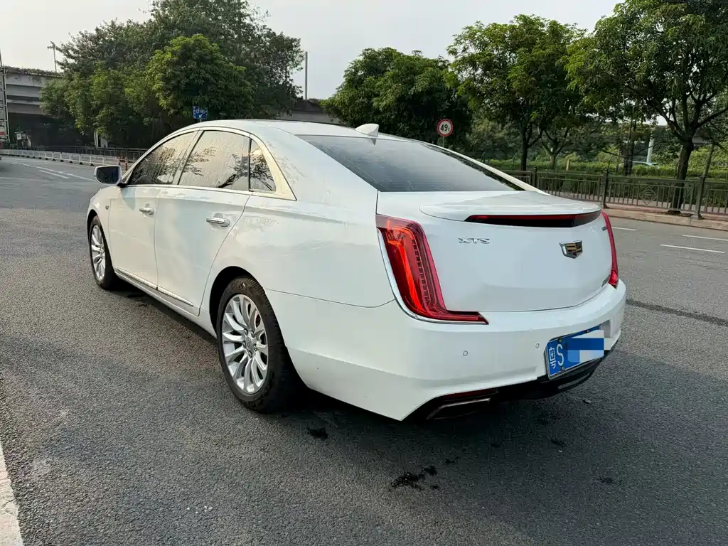 Cadillac XTS — миниатюра 5