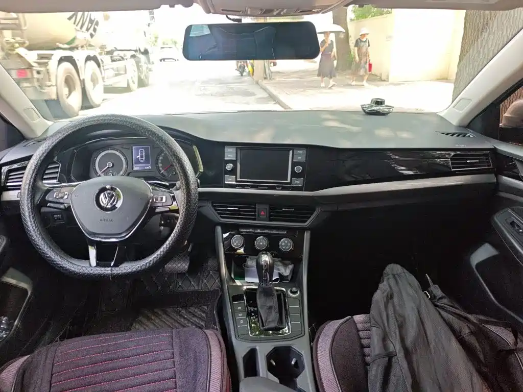 Volkswagen Bora 2020 1.5L AT Comfort