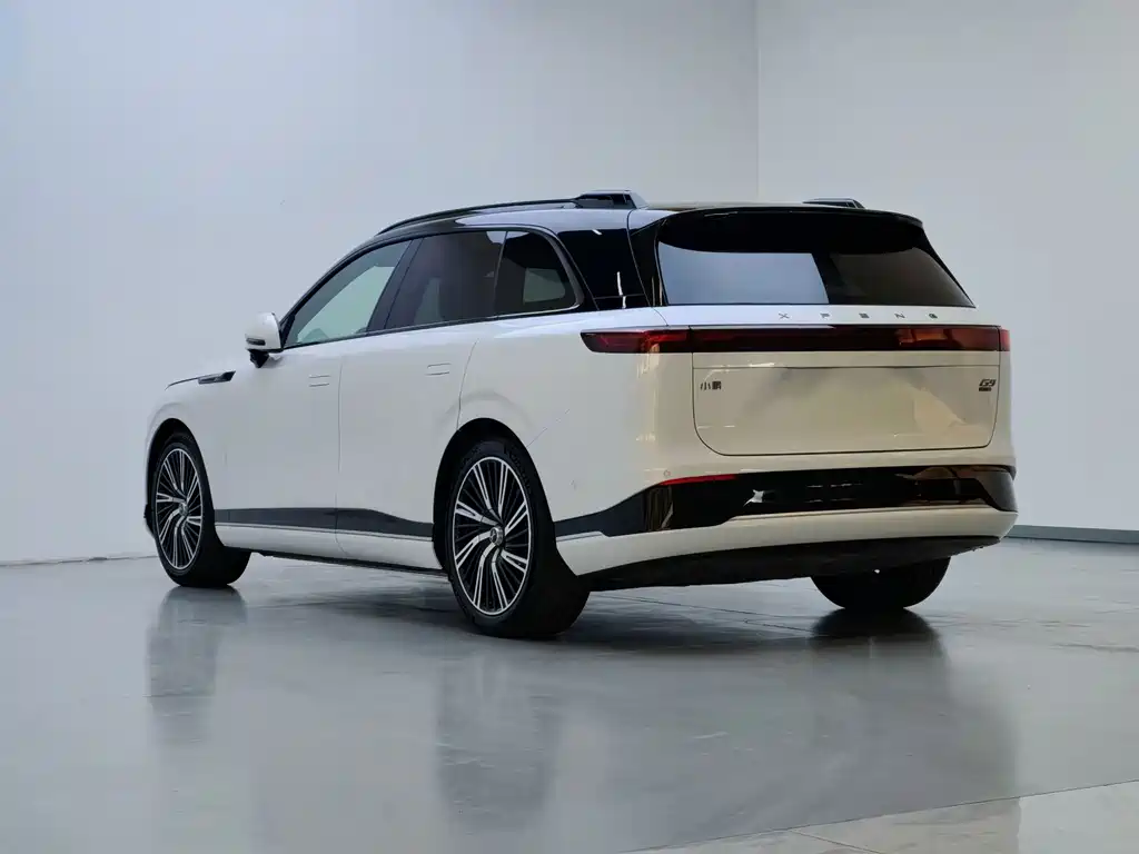 XPeng G9 — миниатюра 8