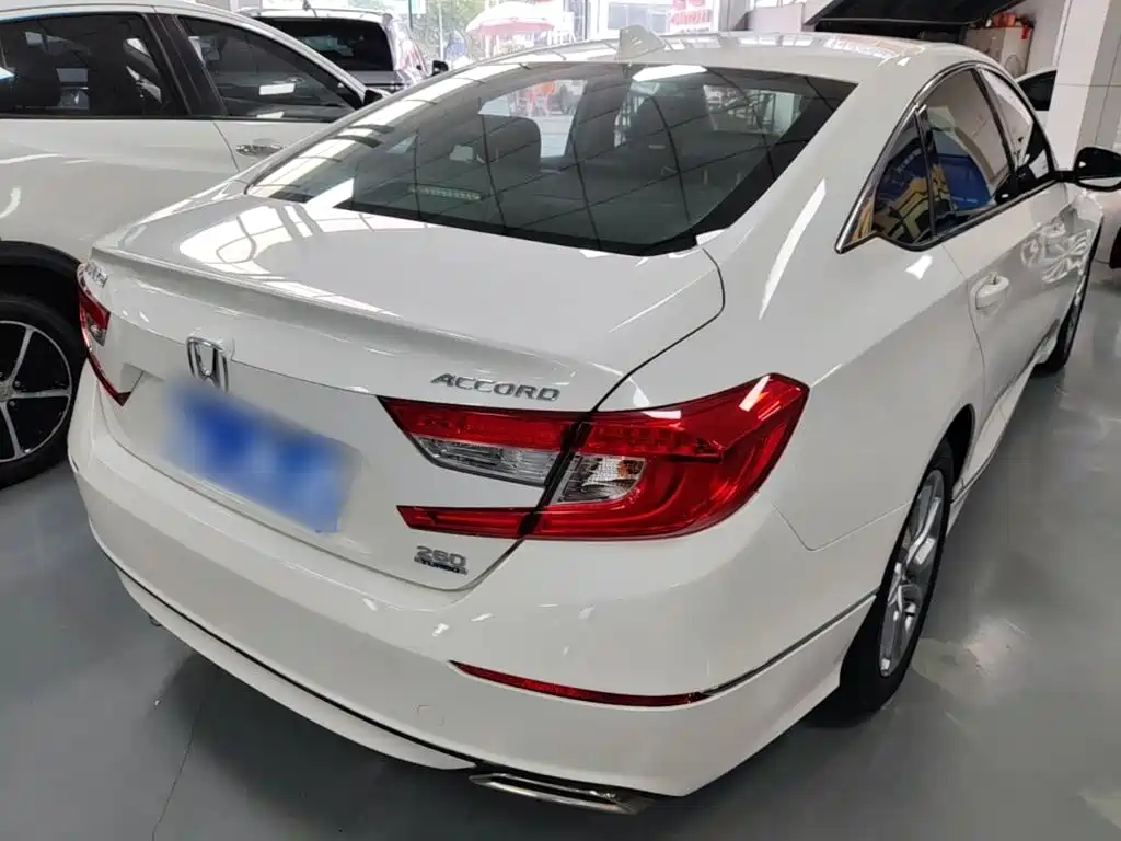 Honda Accord — миниатюра 7