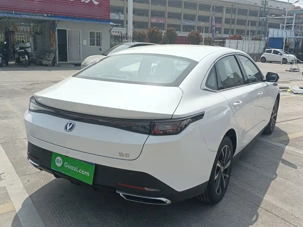 Changan Eado — миниатюра 5