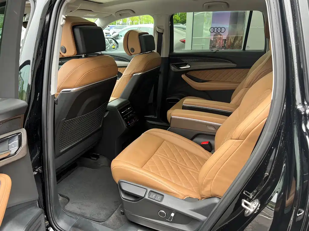 Audi Q6 — миниатюра 8