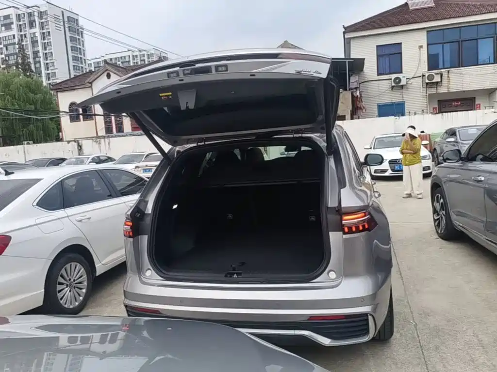 Geely Xingyue L — миниатюра 19