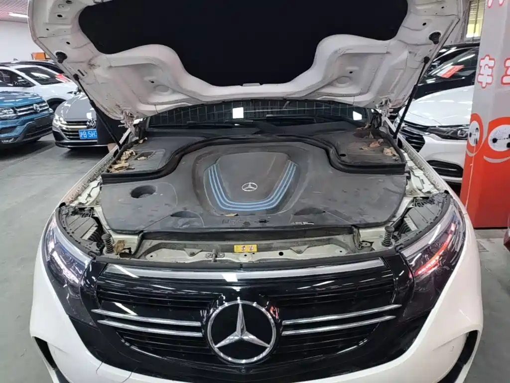 Mercedes-Benz EQC — миниатюра 20