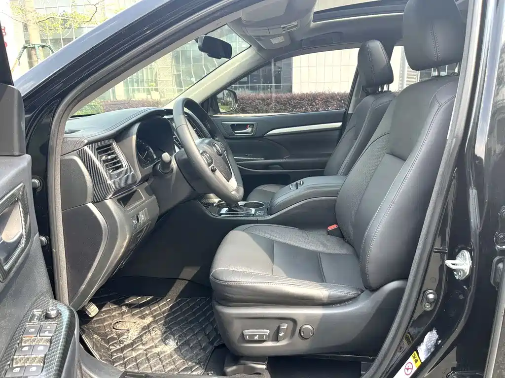 Toyota Highlander — миниатюра 4