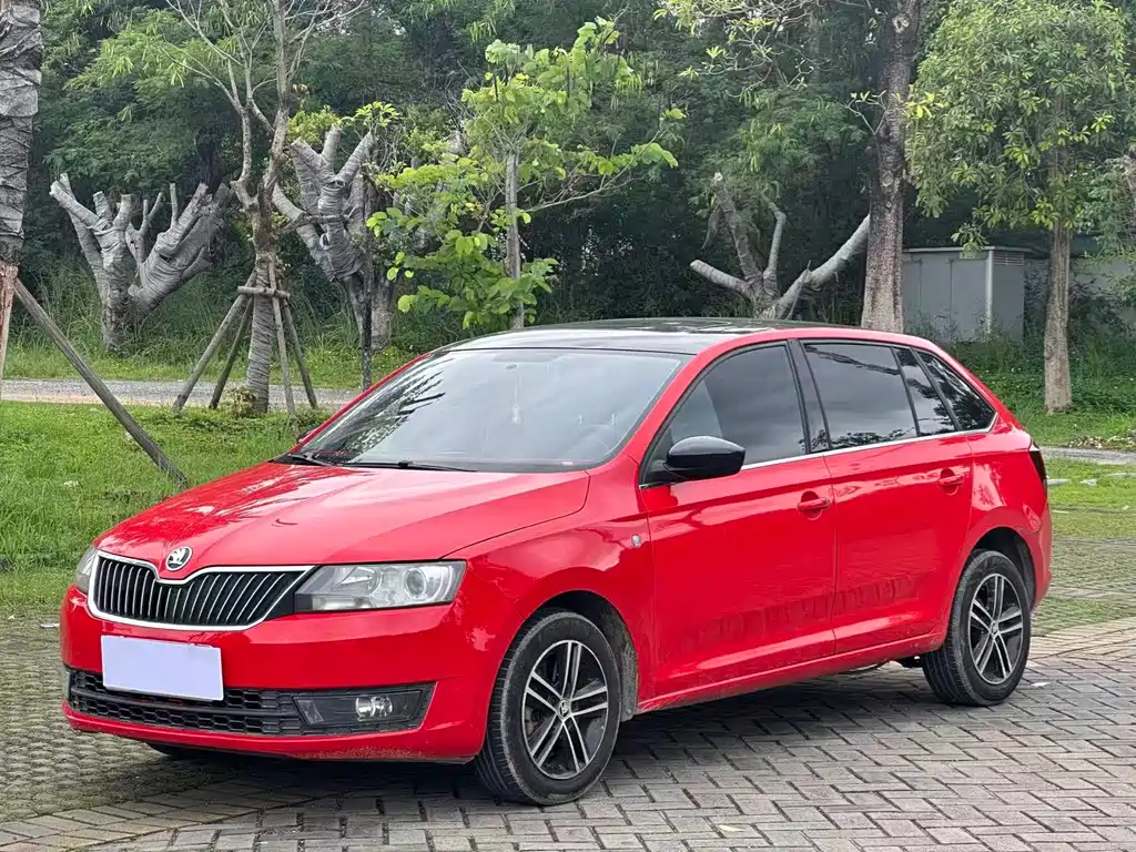 Skoda Rapid Spaceback 2014