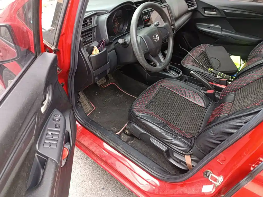 Honda Fit — миниатюра 17