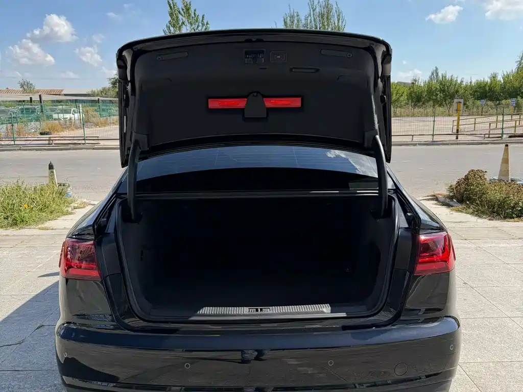 Audi A6L — миниатюра 5