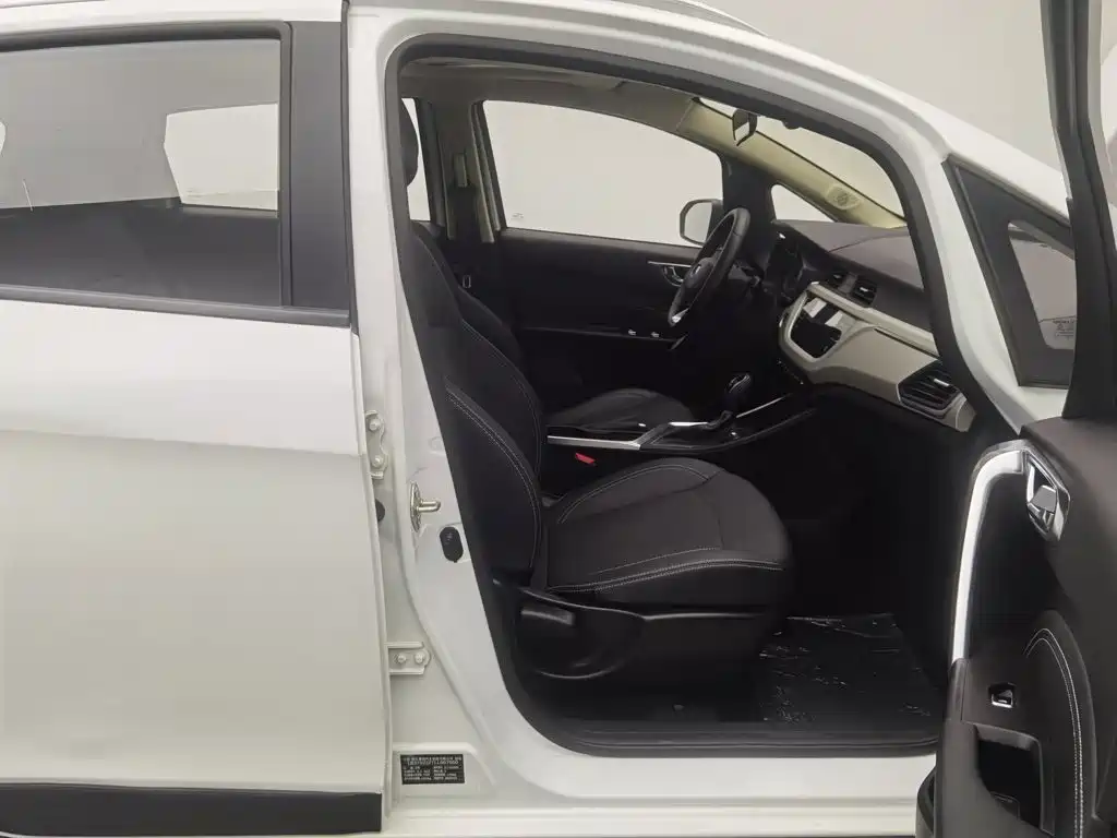Geely Vision X3 — миниатюра 23