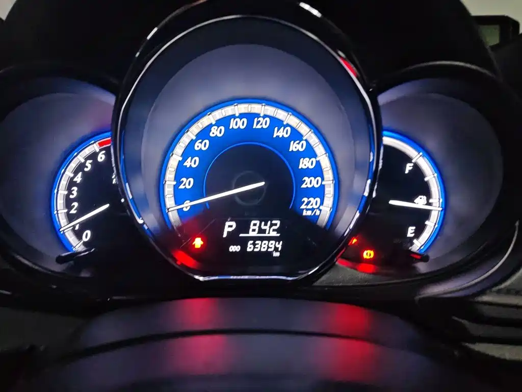 Toyota Yaris L — миниатюра 13