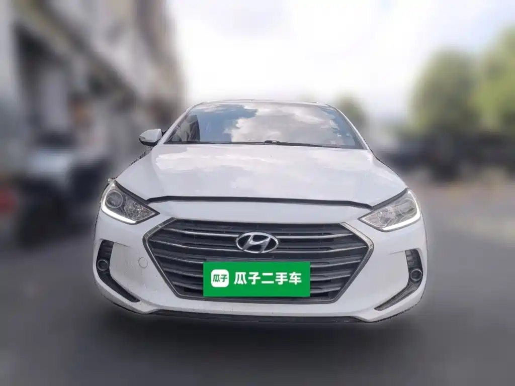 Hyundai Elantra — миниатюра 2