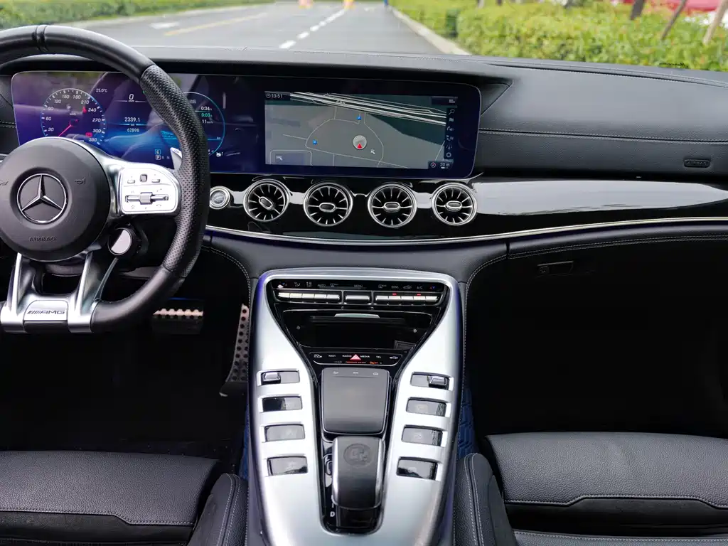 Mercedes-Benz AMG GT — миниатюра 9