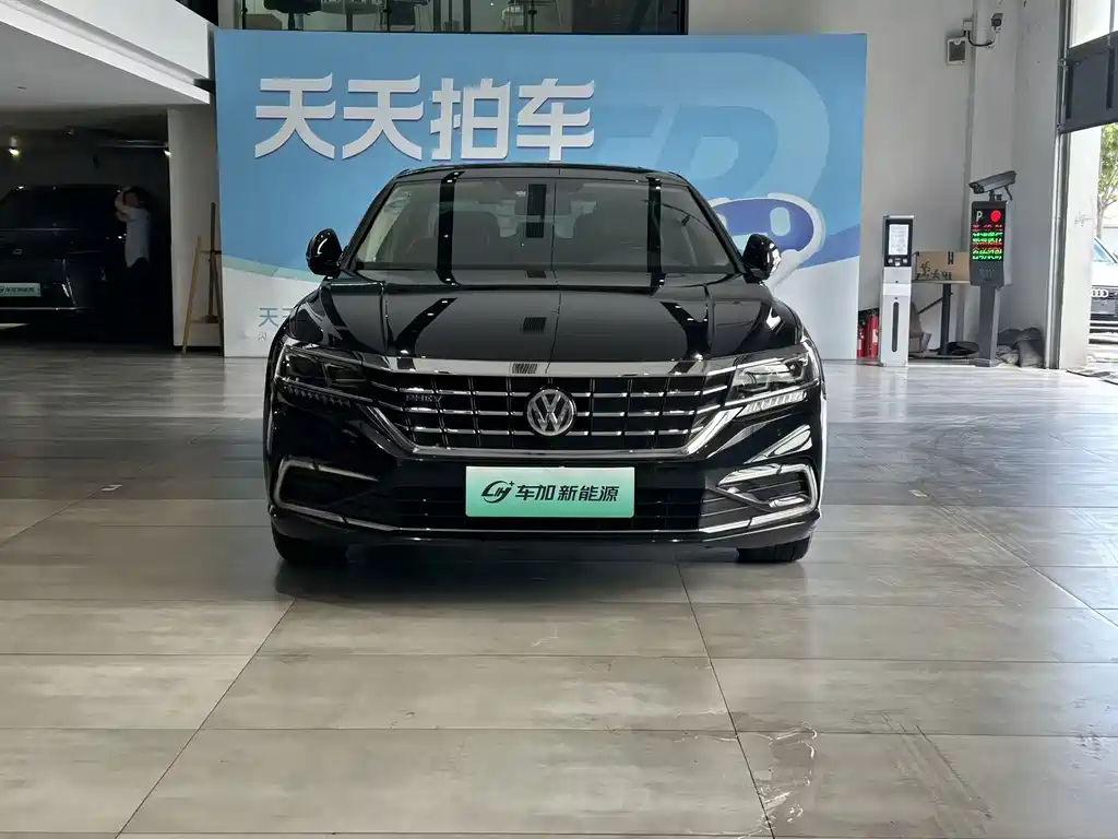 Volkswagen Passat PHEV — миниатюра 2